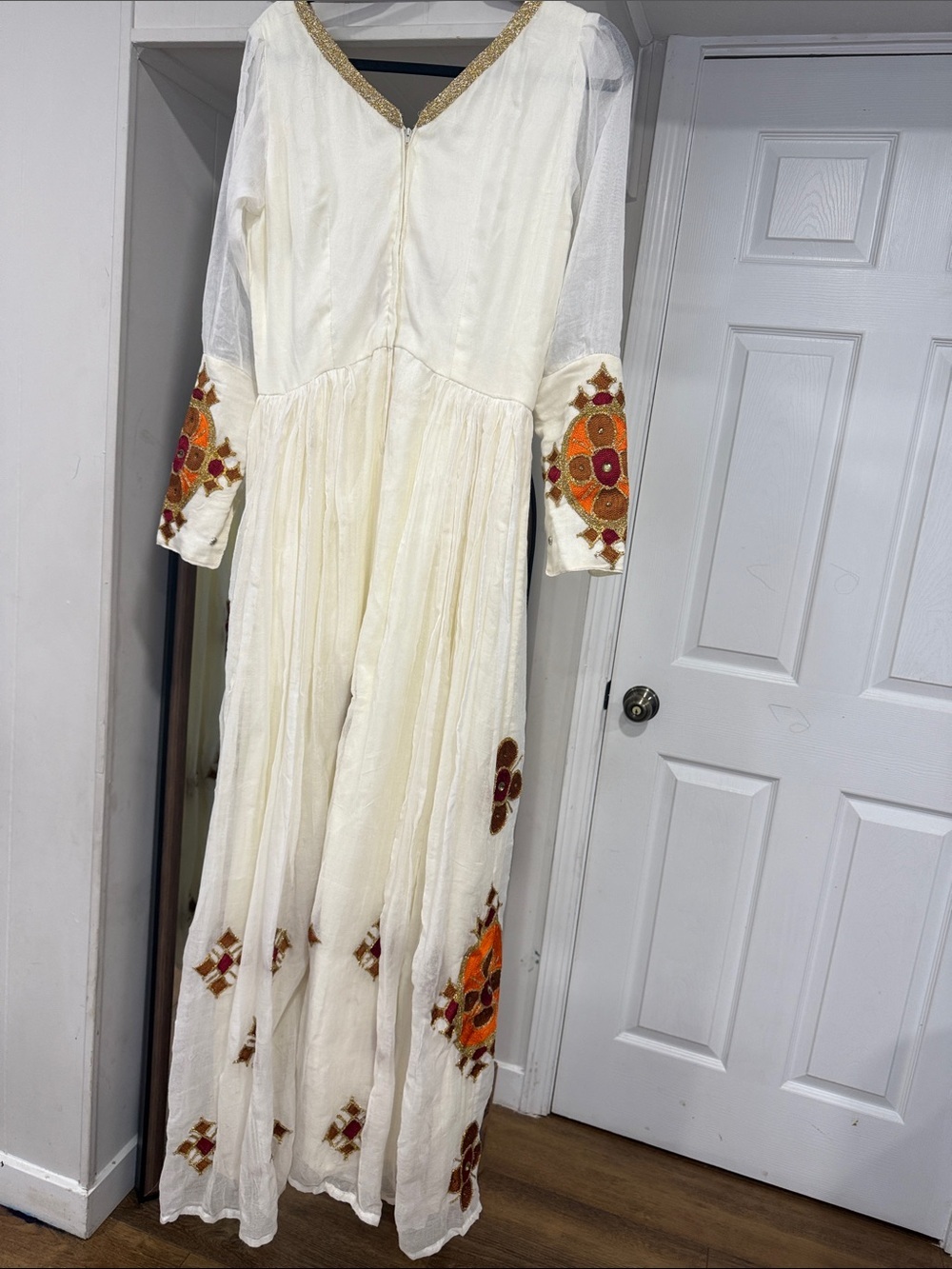 Ethiopian Traditional Dress - Picture 8 of 16